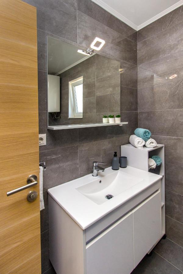 Lucia Holiday home Lozovac