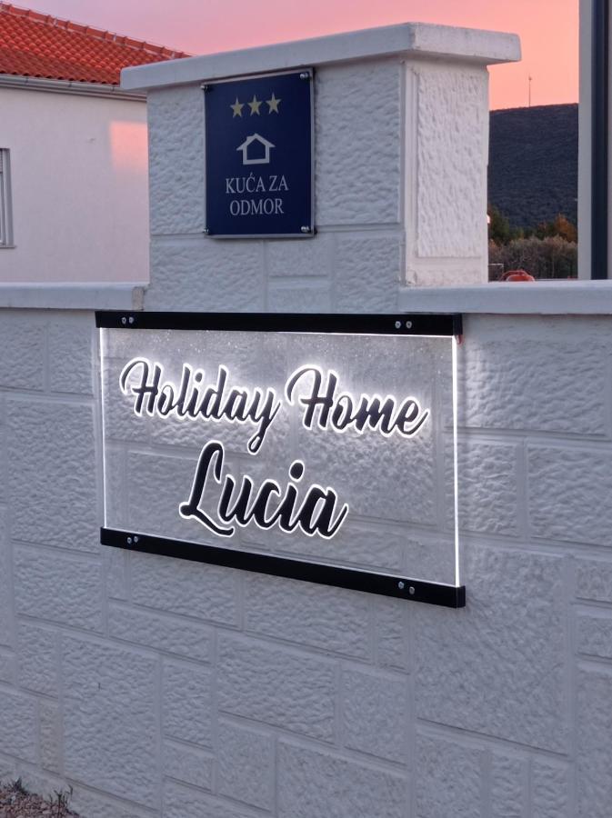 Lucia Holiday home